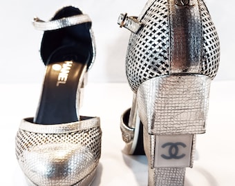 Zapatos de noche Mary Jane de cuero Chanel Décolleté D'Orsay de Karl Lagerfeld de los años 90