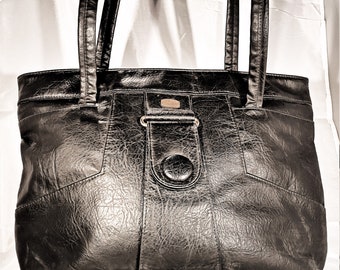 Vintage bag in real black leather, original from the 80s