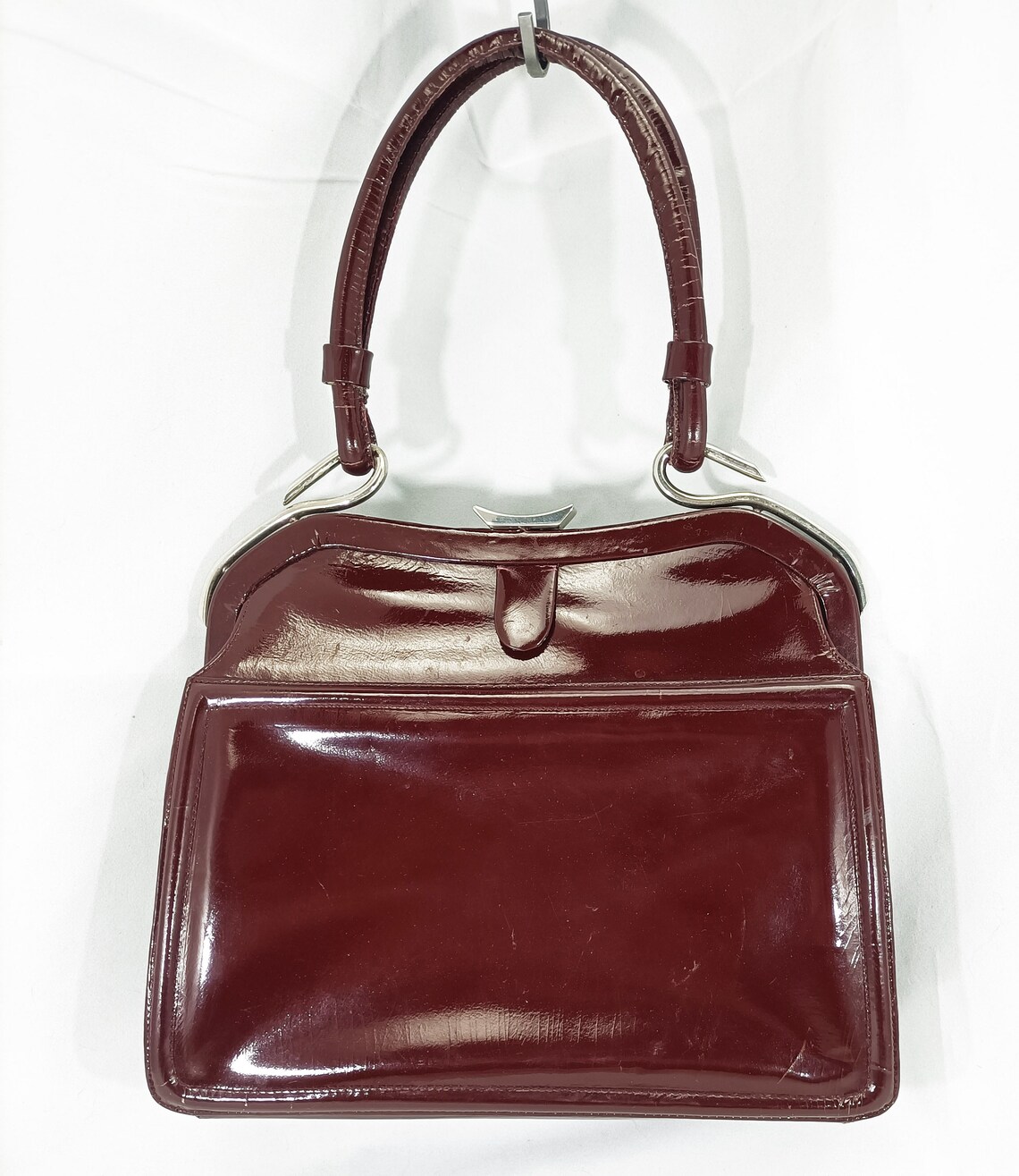 Borsetta vintage anni ‘60 in pelle lucida, foto 1 di 5