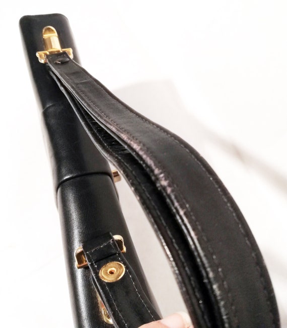 Original vintage leather handbag from the 1960s - image 9