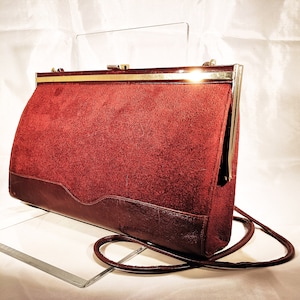 Bolso vintage de ante burdeos, original de los años 70/80.