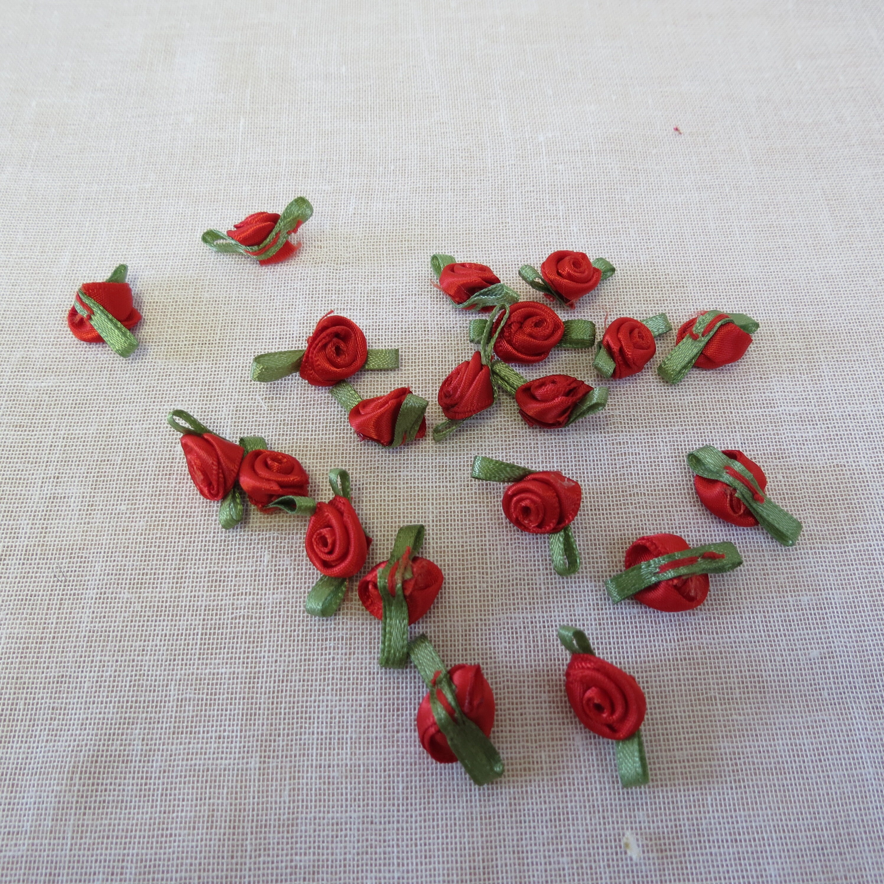 20 Pieces Small Red Satin Roses Craft RosesSewing Etsy