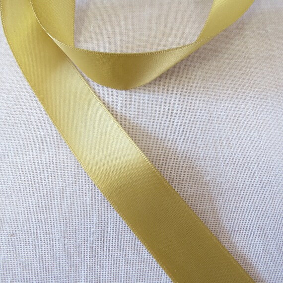 Ribbon: Red Thin, Satin, Double Sided Ribbon. 6mm Wide by 1 Metre Lengths 