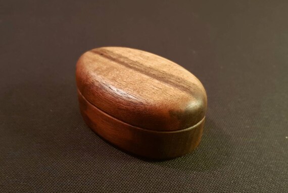 pebble ring box