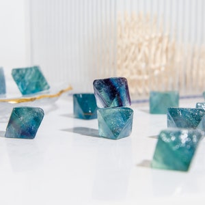 Wholesale Lot 100g Natural Small Fluorite Octahedron Healing Crystal Cluster Crystal Gift