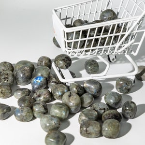 Wholesale 1 lbs Natural Labradorite Crystal Tumbles Labradorite Stones Healing Crystal