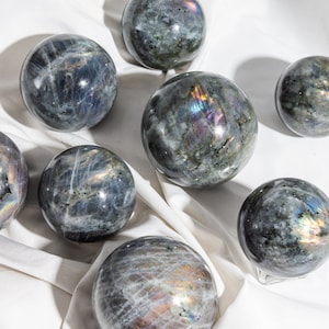 Wholesale Lot 1 lbs Natural Labradorite Spheres Healing Crystal