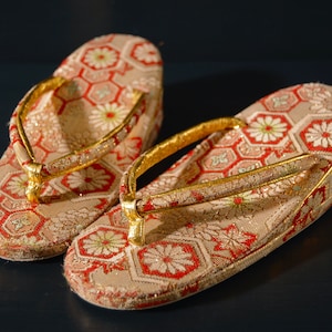 Vintage Children&#39;s Zori with Bells, Pokkuri Sandals