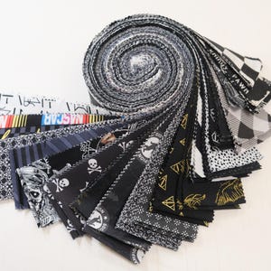 Scrappy Look - Blacks - Precuts - Jelly Roll - 2.5in WOF Strips - 100% Quilting Cotton - 42ct