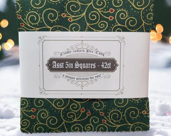 Stof Christmas - Vert w/or métallique - Prédécoupés - Lot de breloques - Carrés de 5 po. - 100 % coton matelassé - 42 carats