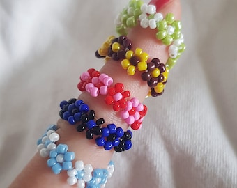 Handmade Daisy Flower Ring • Colorful Seed Bead 90s Y2K Rings