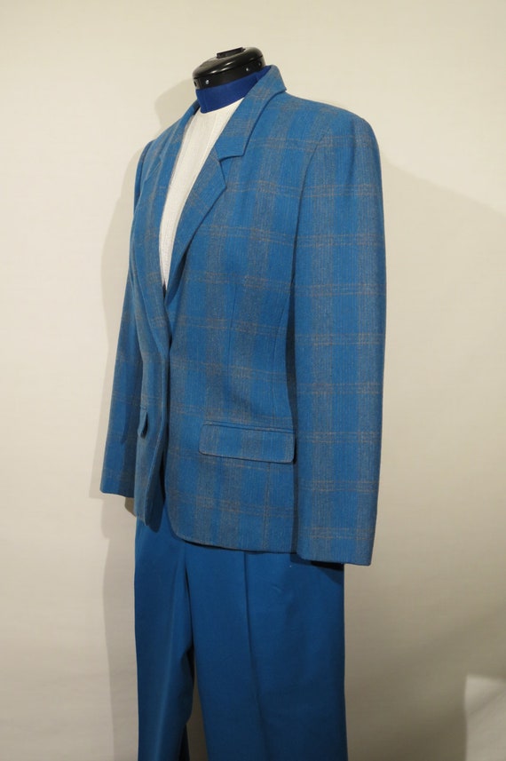 Pendleton two piece women's blue power suit. - image 4