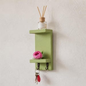 Estante vertical para llaves con ganchos / Perchero de pared de madera para llaves / Organizador de entrada con estantes pequeños / Decoración minimalista para apartamentos