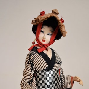 Kyugetsu Geisha Doll