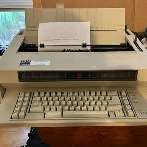 IBM Wheel Writer 5 Typewriter