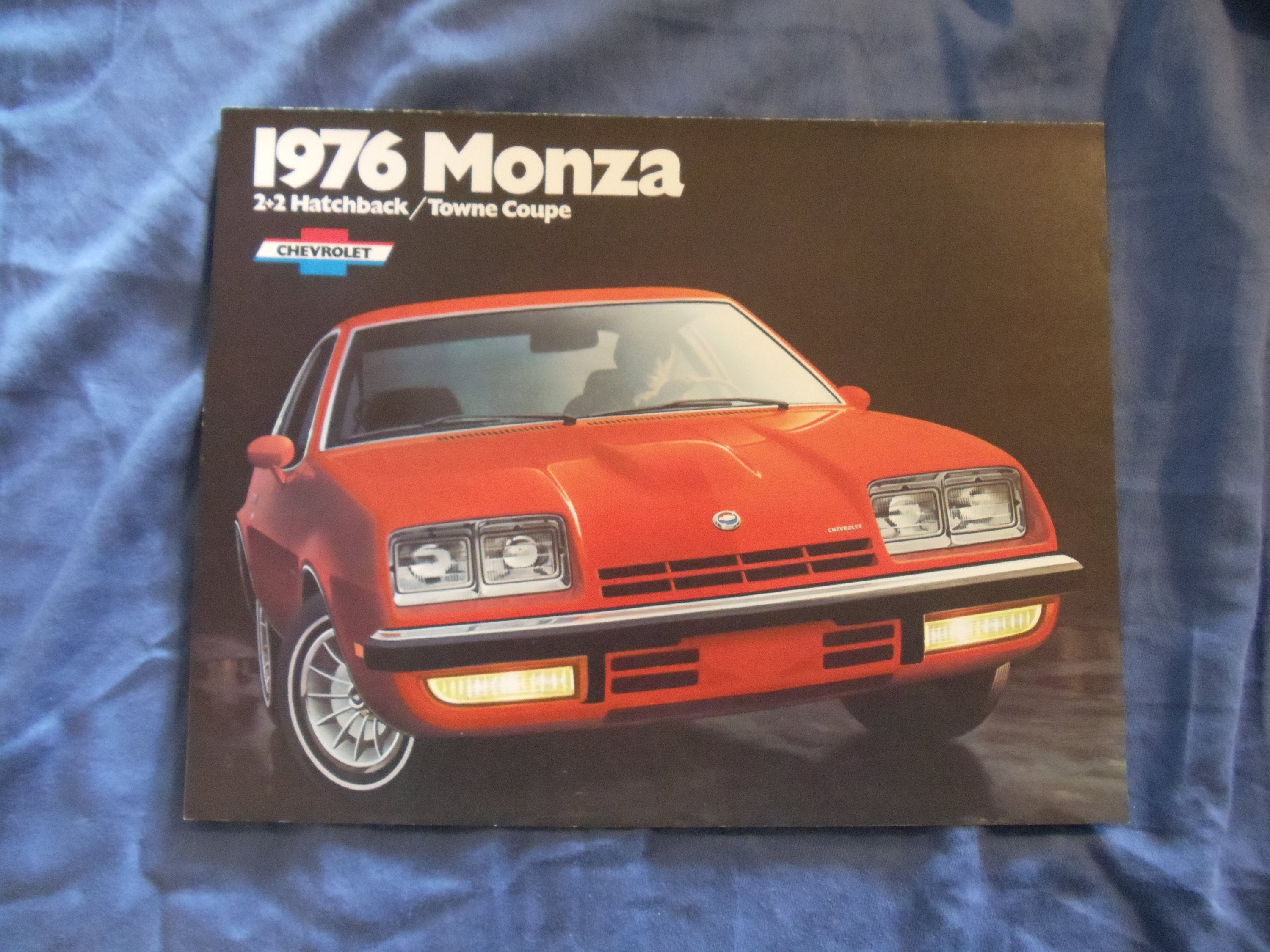 Chevrolet Monza 1976 Original Sales Brochure ( 8 Page Flip Chart