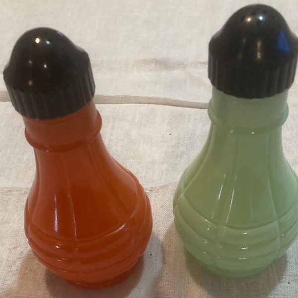 Anchor Hocking Hazel Atlas salt and pepper shakers