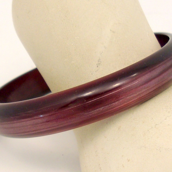 Dusky Purple Mauve Moonglow Lucite Bangle Bracelet - Vintage 60s Retro Mod Fashion Jewelry