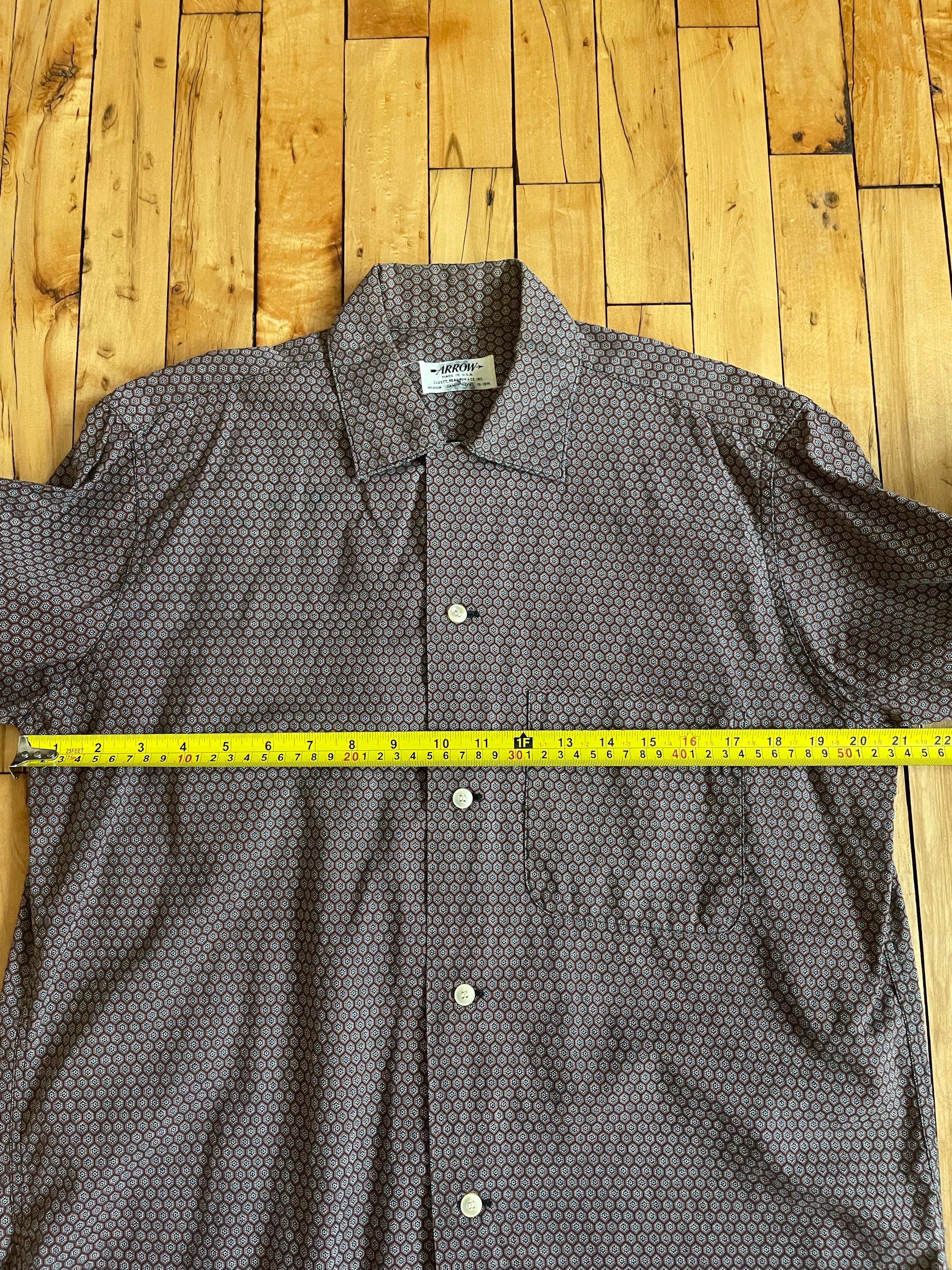 トップス Arrow 60s 15 1/2 Medium made in usa Vintage 1960s Arrow Medium 15 1/2 Print Shirt Made in USA Navy