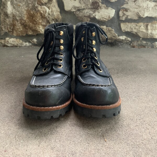 classic hiking boots women's