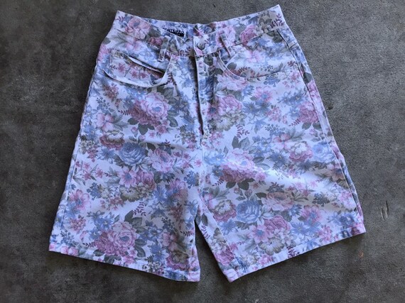 90s print shorts