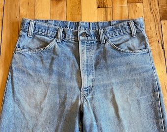 Vintage Levi's 517 Boot Cut Jeans – Size 30, Blank Red Tab, Made
