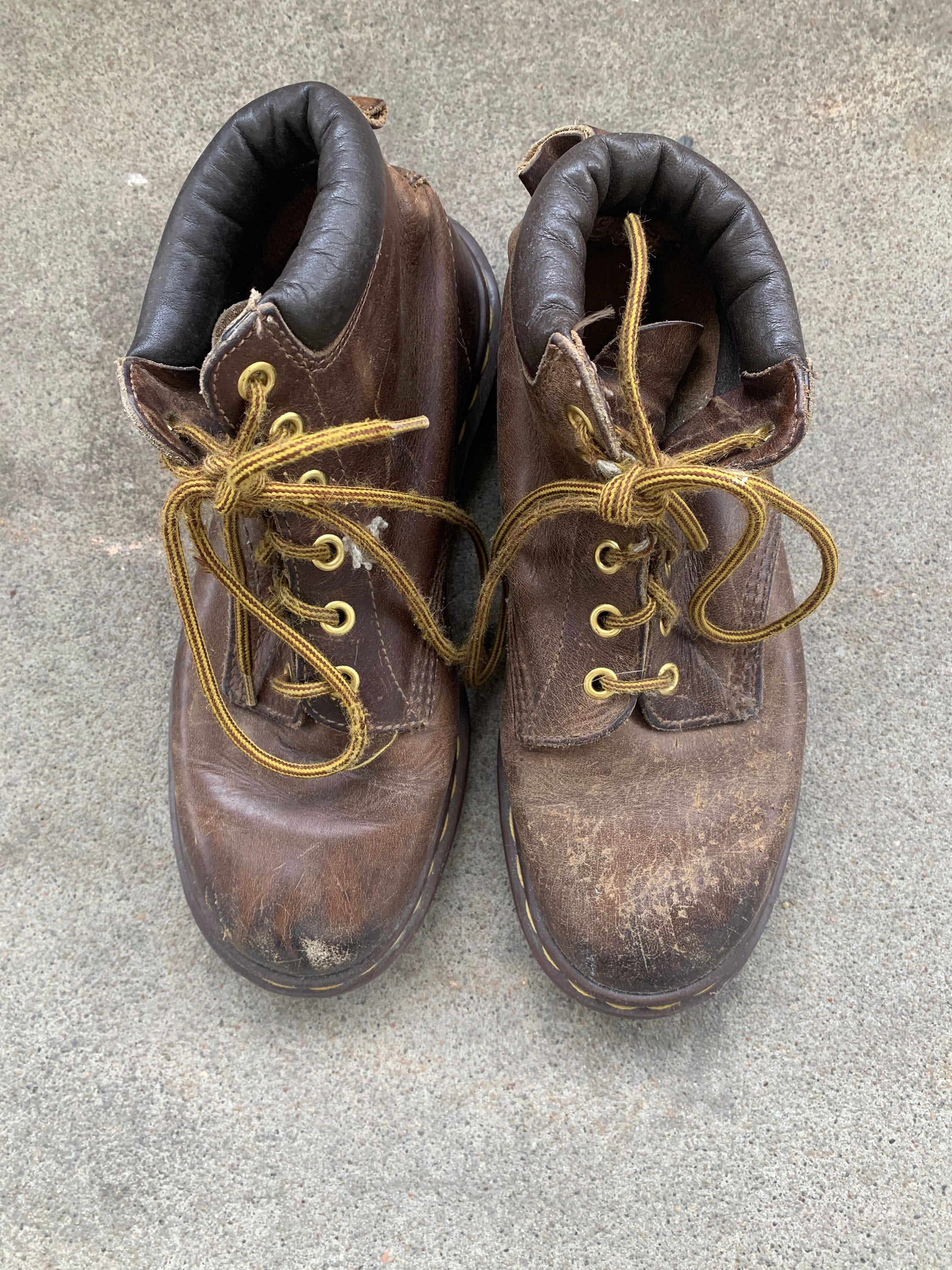 Vintage 1990s Dr Martens Brown Ankle 5 Eye Boots Brown UK 5