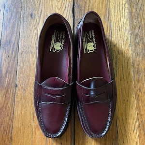 NEW!! Men’s Johnston & Men’s Classic Burgundy Leather Penny Loafers Size 11.5B Johnston and Murphy leather loafers burgundy | Mercari main image 4
