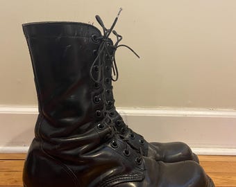 Vintage US Army Wolverine Combat Boots: Leather & Canvas  display picture 3