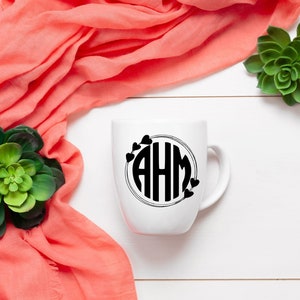 Monogram Heart Decal, Car Sticker, Coffee Mug Decal, Mom Sticker, Window Decal, Window Sticker, Window Vinyl, Mom Car, Phone Decal, Initials