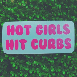Sticker voiture filles chaudes heurtent le trottoir, Sticker filles chaudes heurtent le trottoir, sticker voiture filles chaudes, sticker voiture idiote, autocollant voiture idiote, décalcomanies voiture rigolote