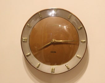J U N G H A N S  ELECTORA quarz german Wall Clock mid century modern 60er nice