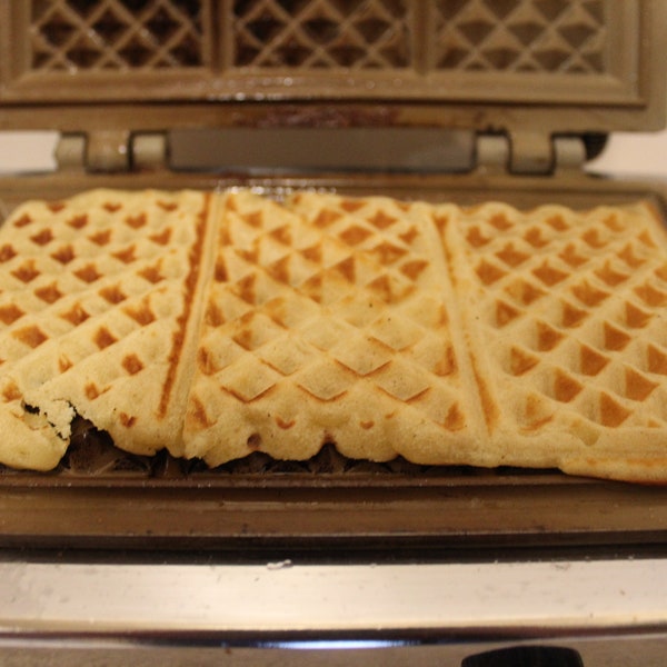 Deutsches  vintage Waffeleisen 60er "Privileg" Belgische Waffeln - getestet !