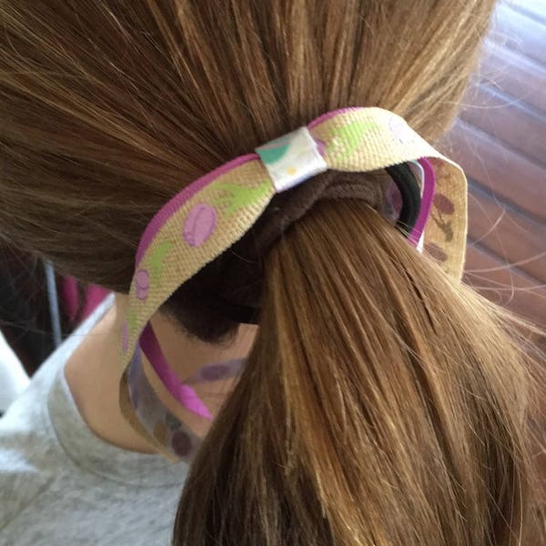 Tulip Ponytail Streamer