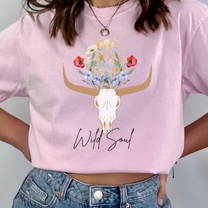 Western shirt, Country Shirt, Boho Country Tee, Cowgirl shirt, cadeau voor vrouwen, Nashville Girls Outfit, Comfort kleuren, bloemenshirt