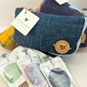 Eco-Friendly Fabric Wash Bag Set: Shower Essentials with Wooden Label, Cotton Lining & Toiletries
