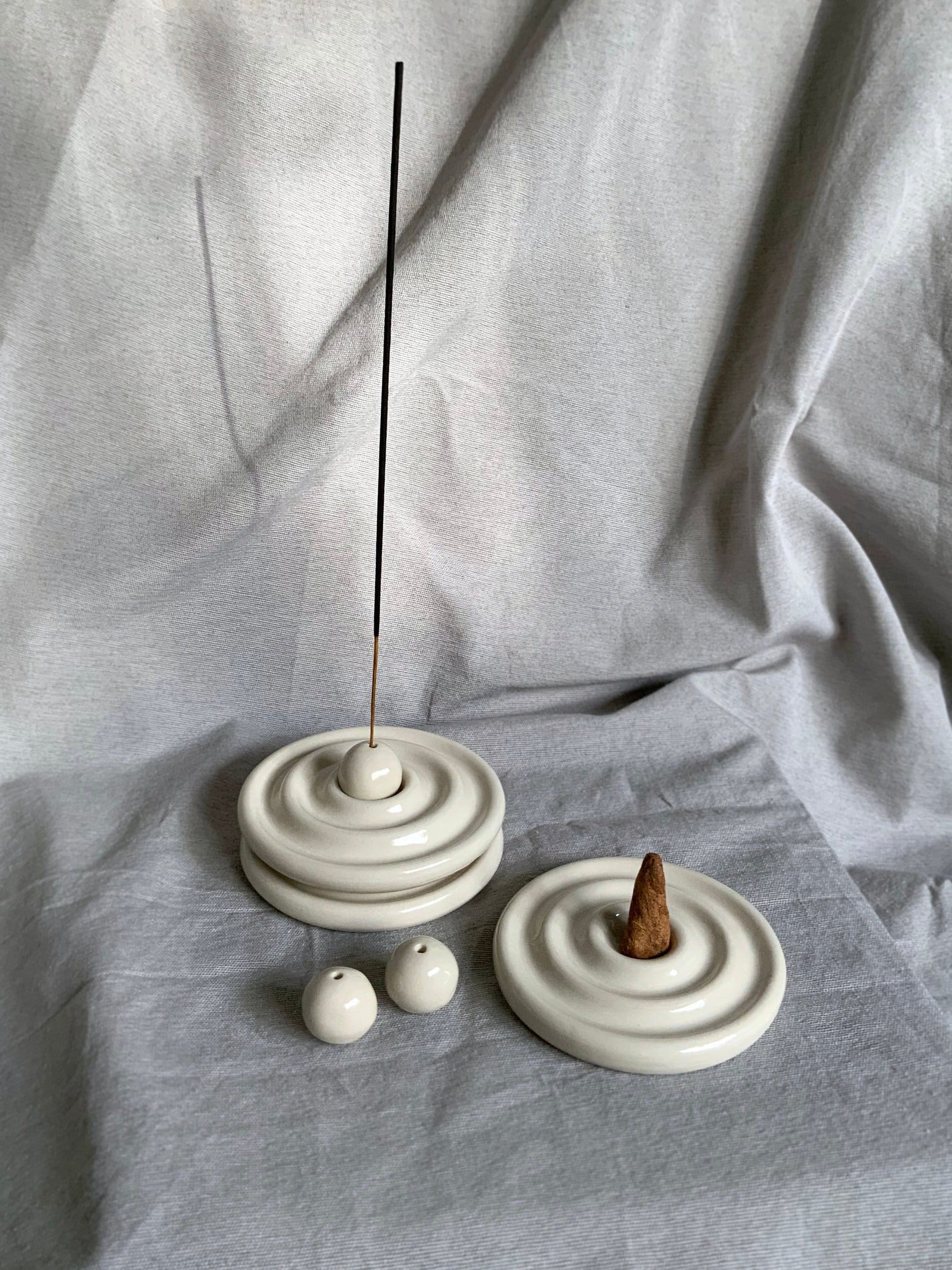 BONE PALOSANTO HOLDER White お香立て 灰皿 il_fullxfull.4853964231_a1hu.jpg