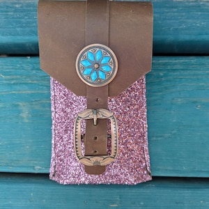 Rear Cinch Saddle Cell Phone Pouch