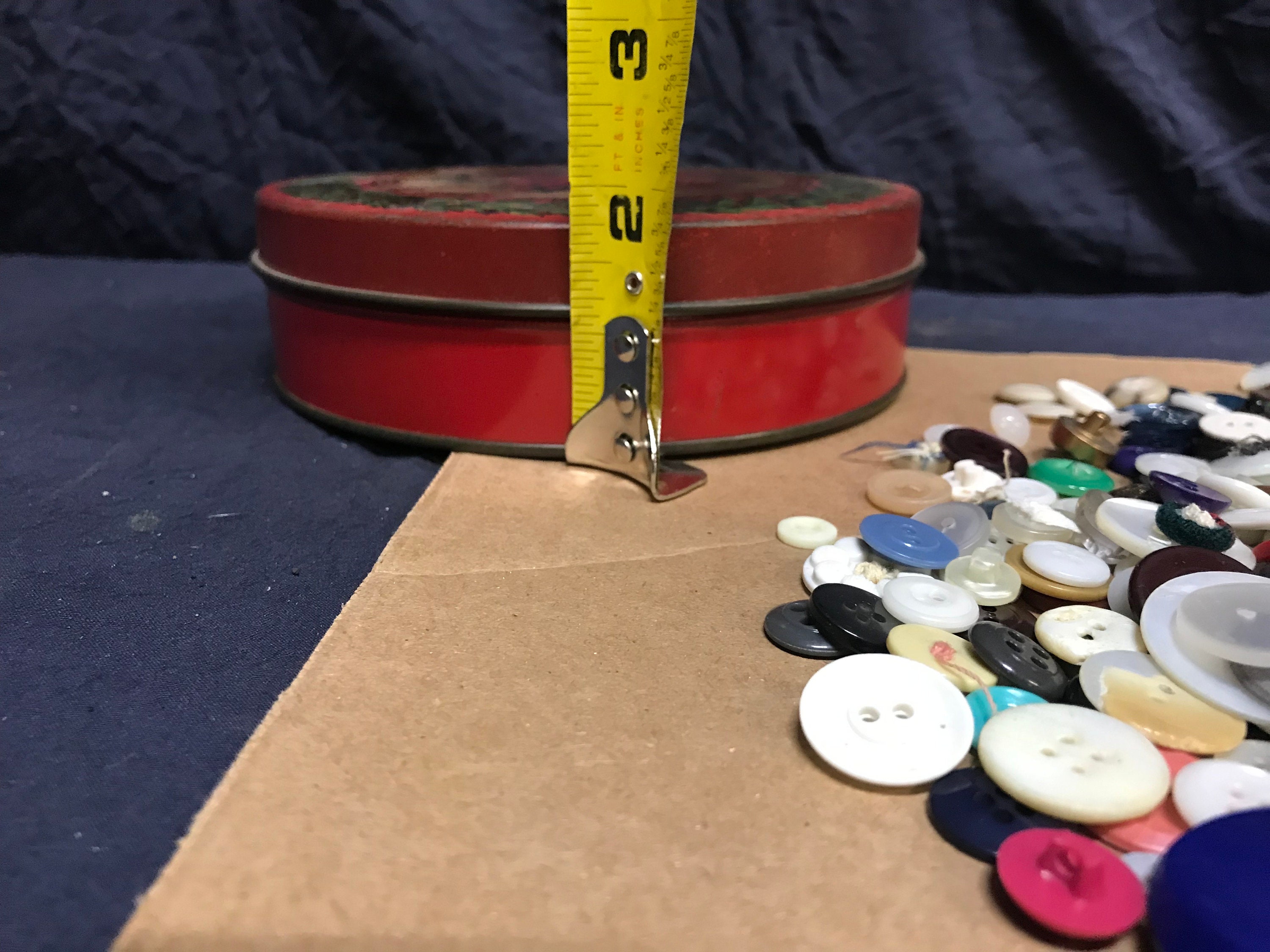 Vintage Tin Full of Various Buttons. - Etsy