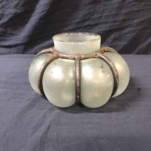 Vintage unique oil lamp base, vintage lamp globe?