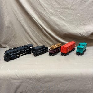 Vintage Marx O Scale Train Set: Engine, Coal, Log, Box Cars