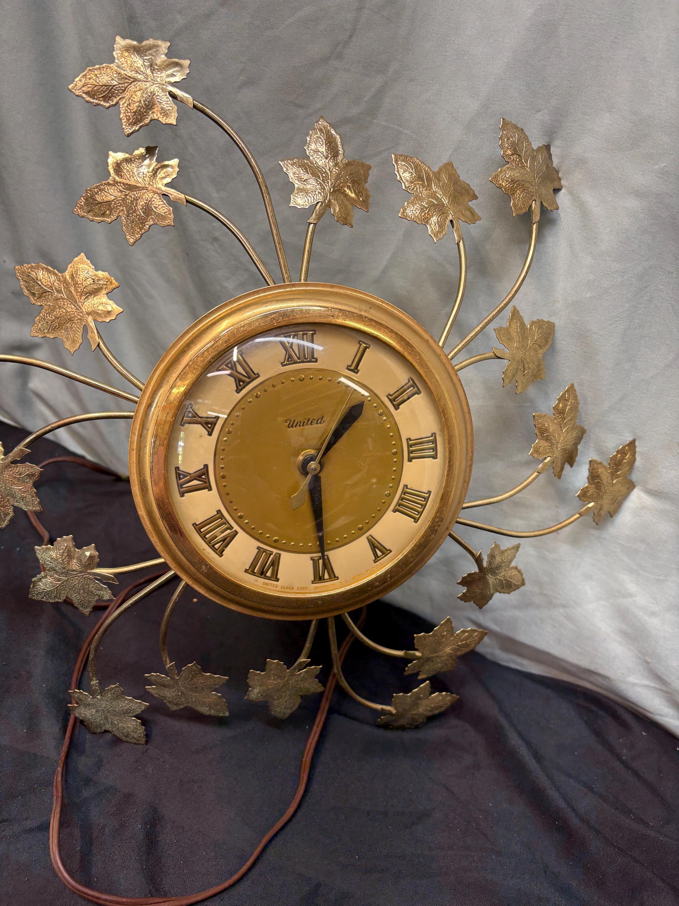Vintage United Clock - Etsy