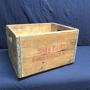Vintage Shaw Dairy of Barkersville NY. Wooden Milk Crate.