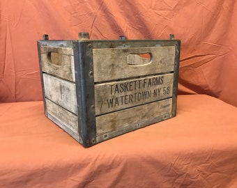 Vintage Taskett Farms of Watertown NY wooden milk crate.