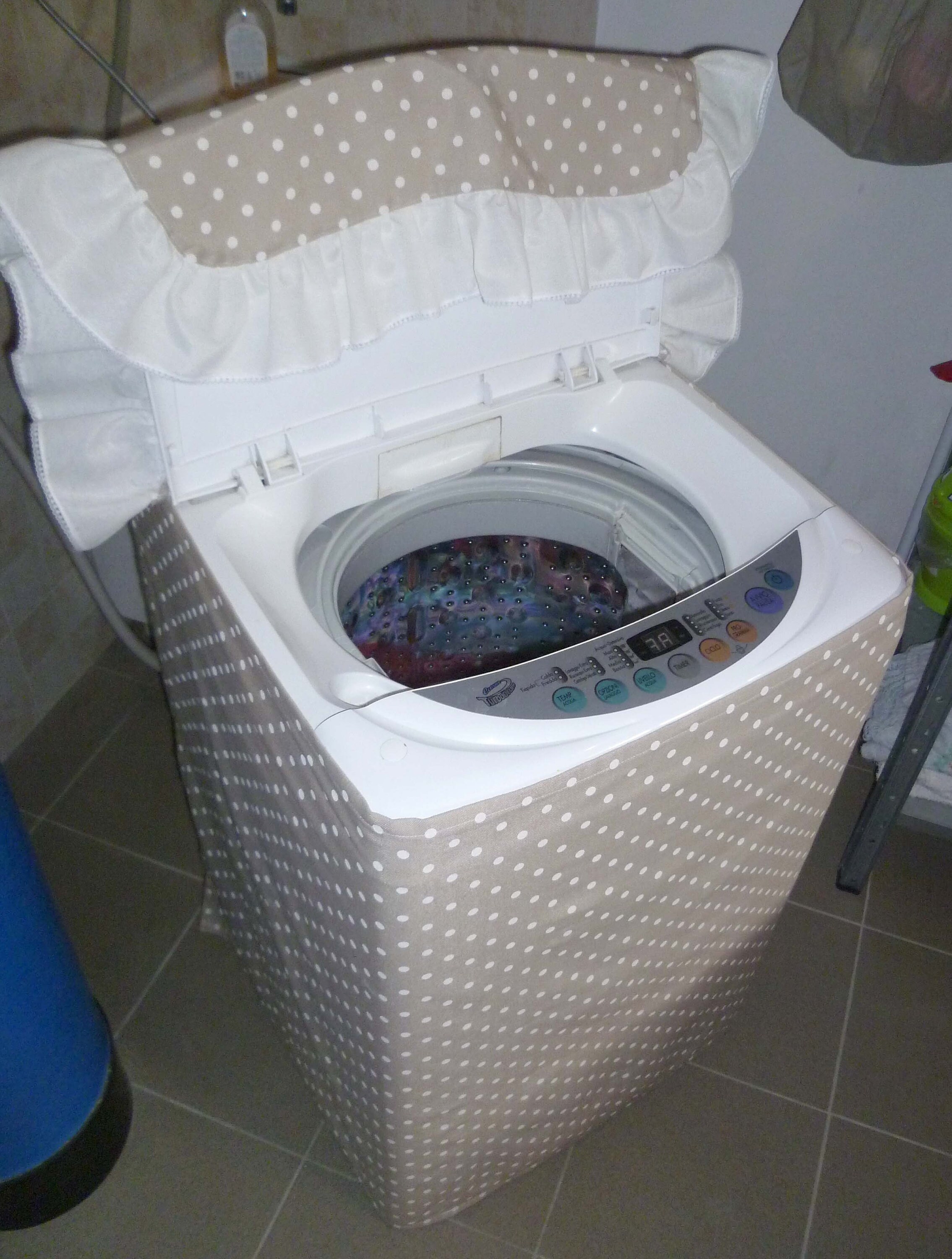 Housse de machine à laver à chargement par le dessus beige à pois