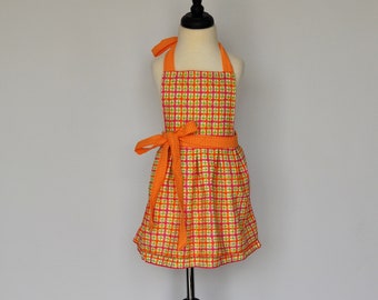 Girls apron / pink and orange plaid apron for child / childs apron / dress up apron / pretend play apron / gift for girls / apron