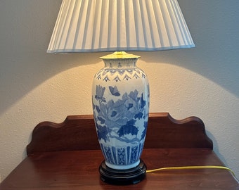 Lovely Vintage Porcelain Blue and White Floral Table Lamp with White Bell Shade/Brass Finial/Wooden Base 1970s