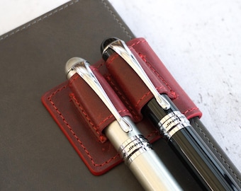 トラベラーズノート ペンホルダー LOVE AND TRIP レッド