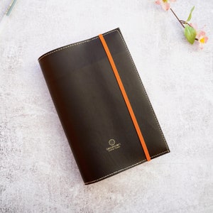 Vegan Leather Book Cover – Protects Paperbacks & Hardbacks | Gift for Readers | Multiple Colors