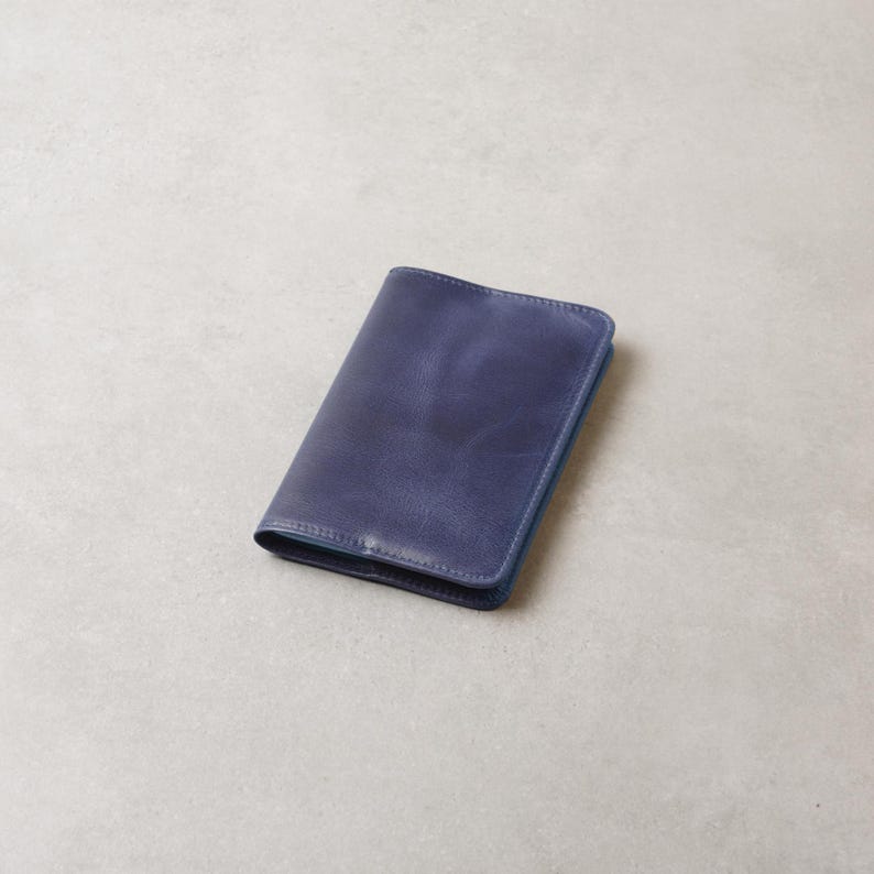 Minimalistiskt läderomslag för fältanteckningar: Pocket Notebook, 6 färger Blue